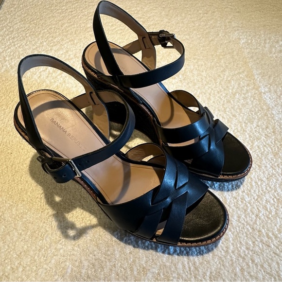 Banana Republic Shoes - Banana Republic Leather Espadrille Wedge Sandal Women’s 9 Navy